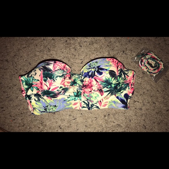 Xhilaration Other - Bathing Suit Top